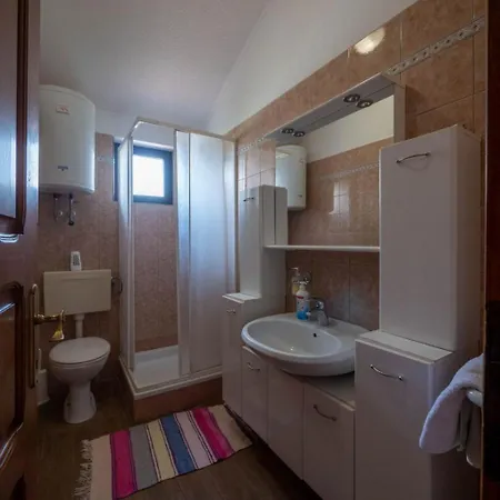 Apartment Ante - Comfortable & Free Parking Mandre