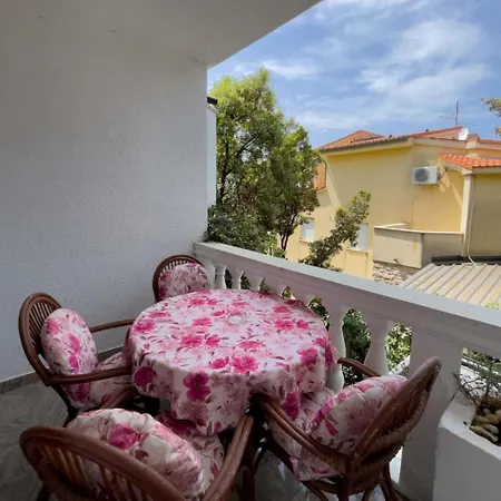 Apartment Ante - Comfortable & Free Parking Mandre